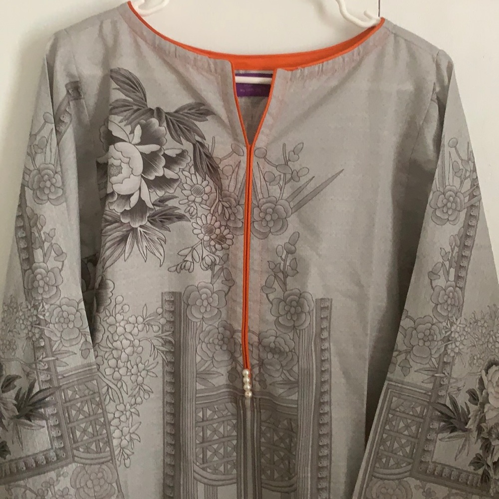 Sana Safinaz Pigeon Gray Kurti Size Medium NWT